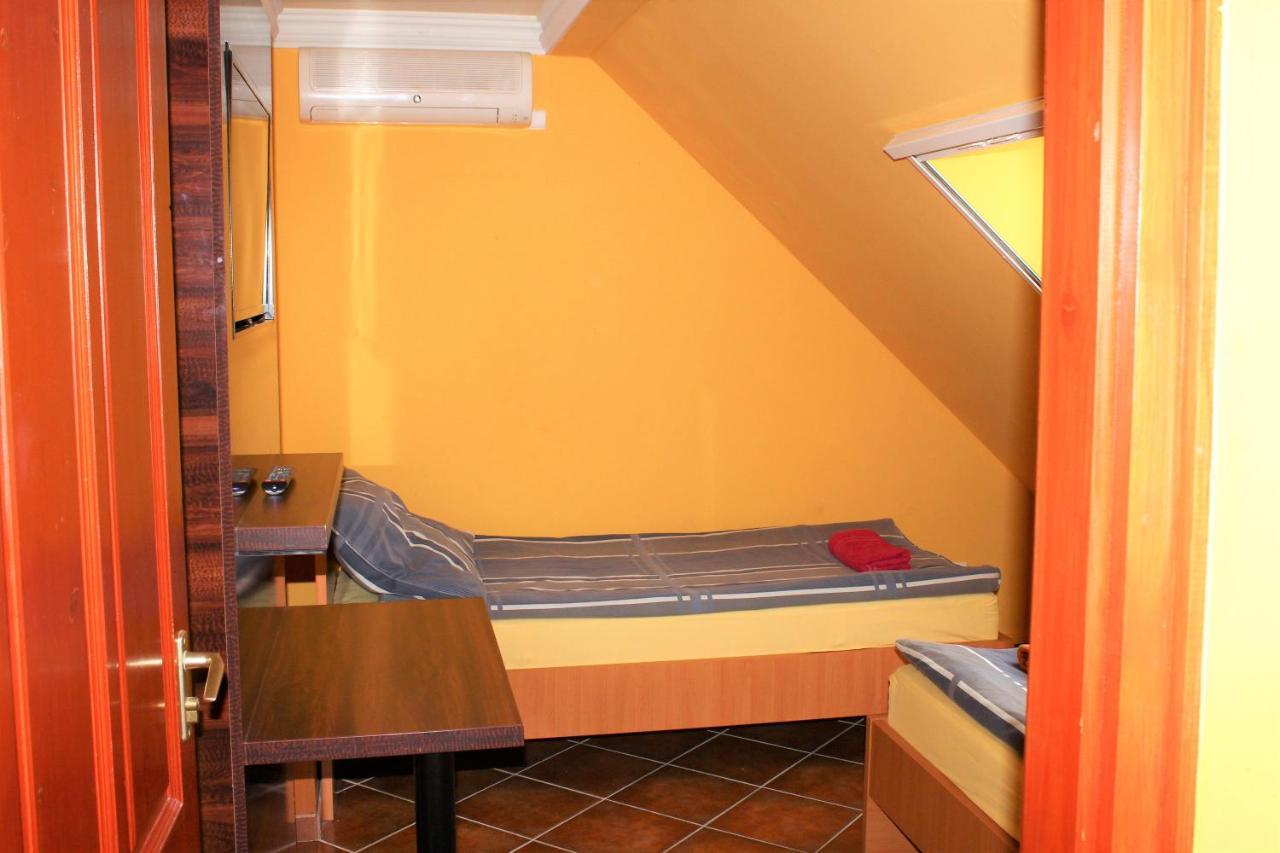 Aparthotel Nexus Vendeghaz Szegedin Exterior foto