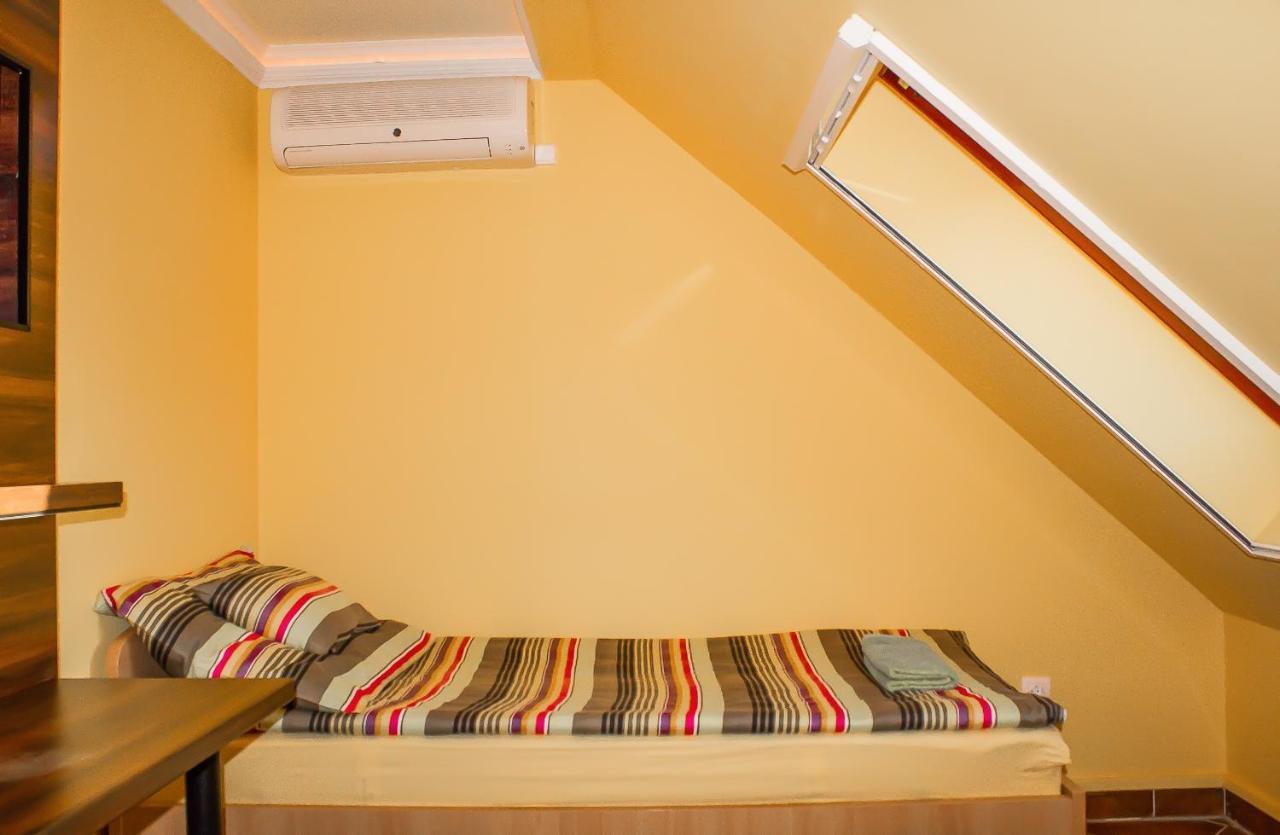 Aparthotel Nexus Vendeghaz Szegedin Exterior foto