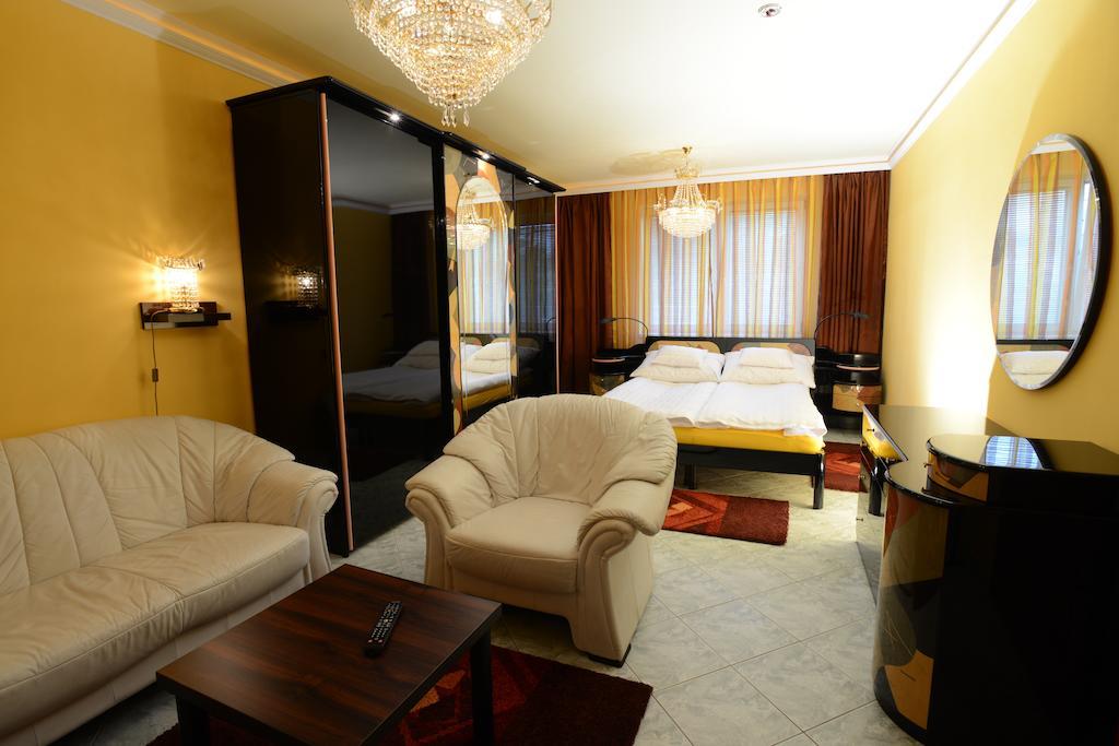 Aparthotel Nexus Vendeghaz Szegedin Zimmer foto