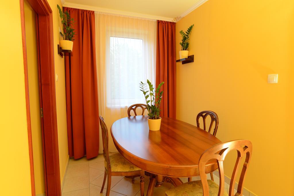 Aparthotel Nexus Vendeghaz Szegedin Zimmer foto